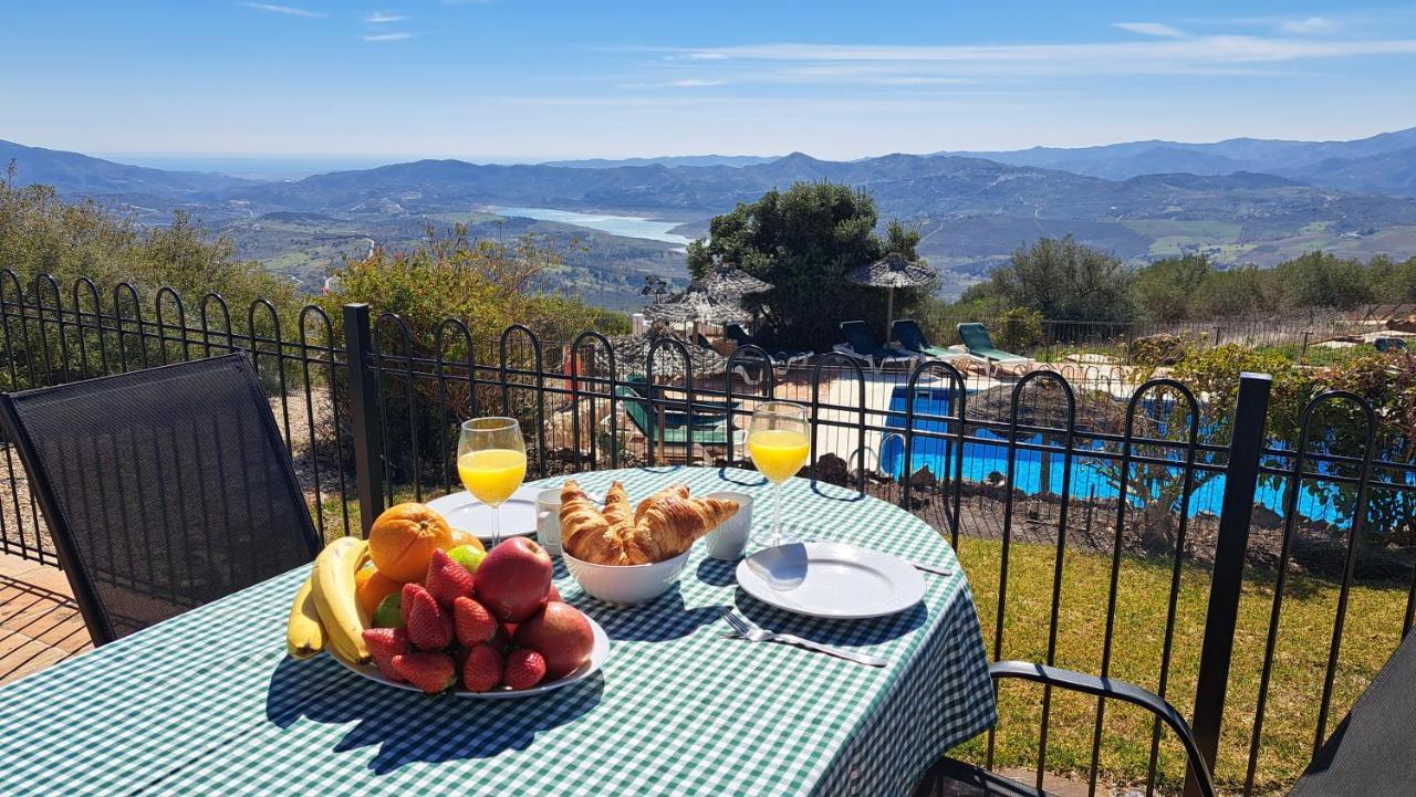 Cantueso Holiday Park Periana Екстериор снимка