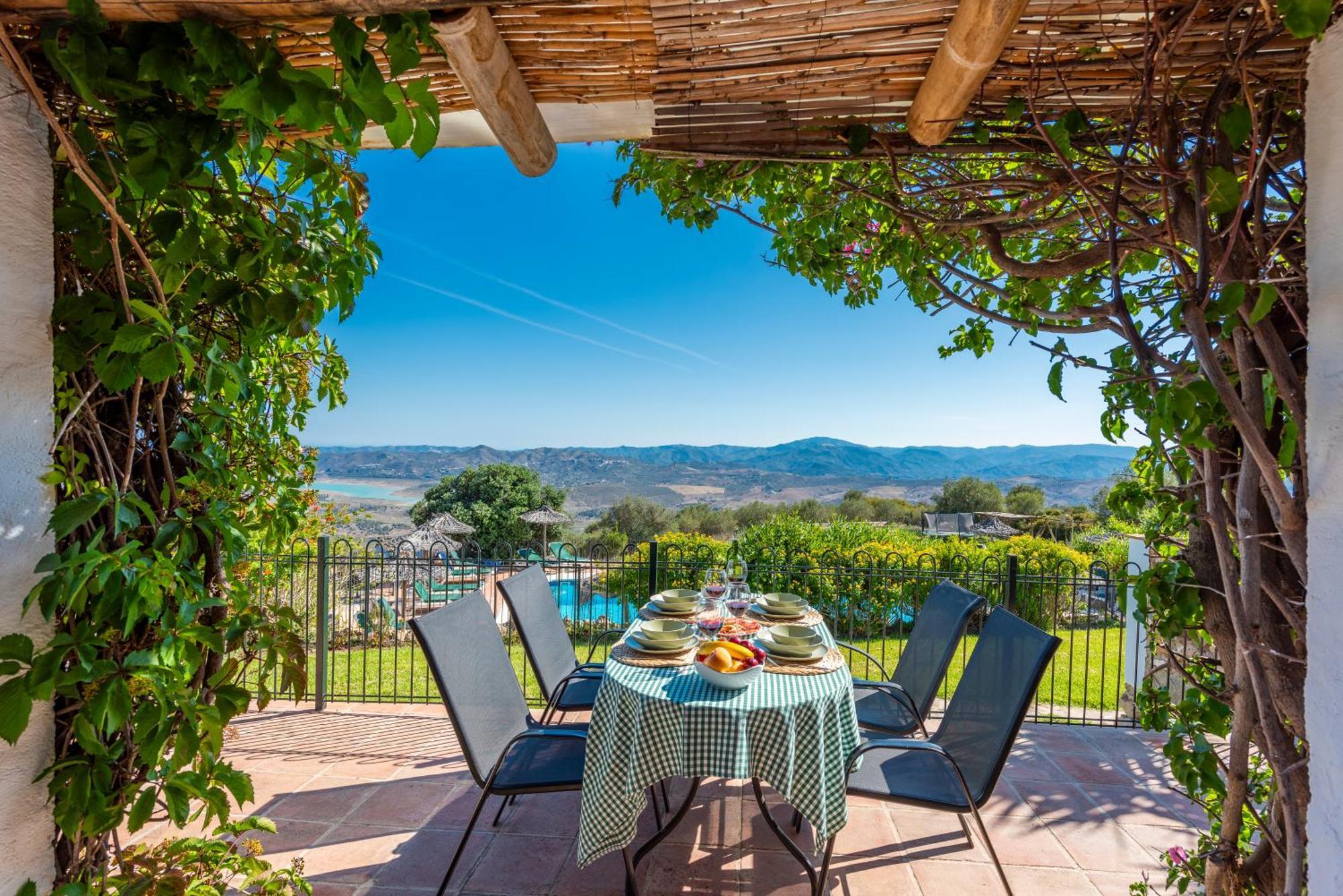 Cantueso Holiday Park Periana Екстериор снимка