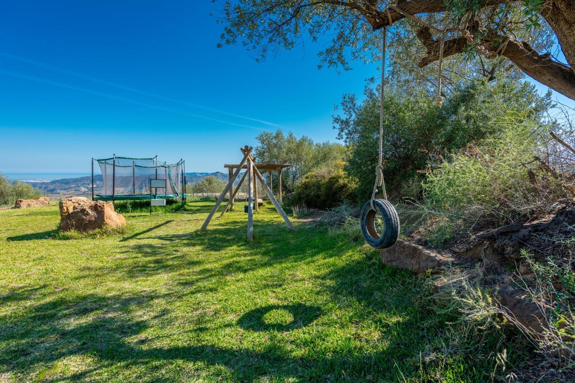 Cantueso Holiday Park Periana Екстериор снимка