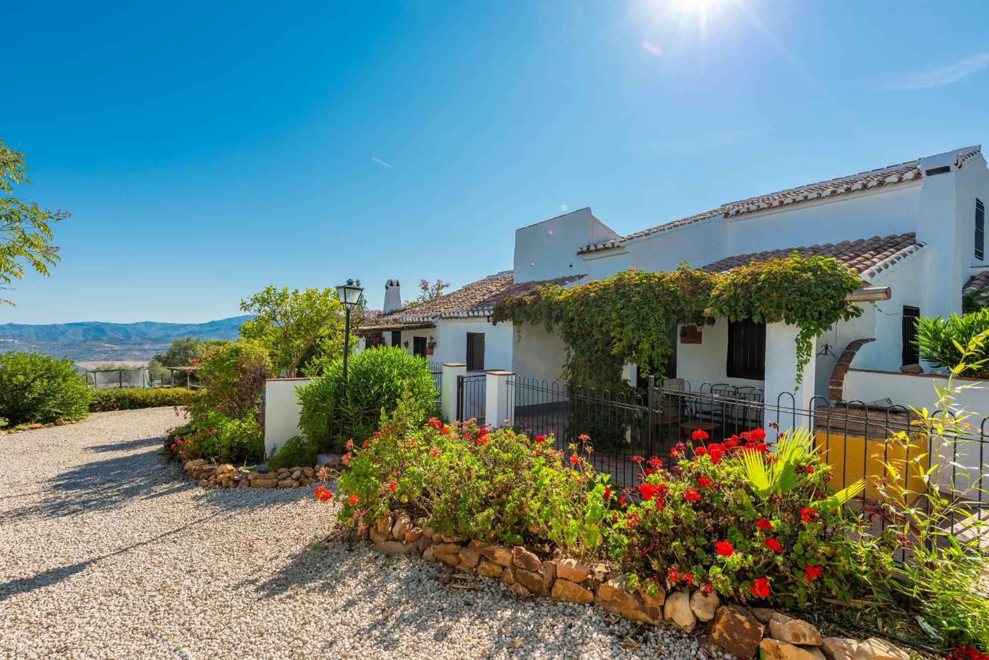 Cantueso Holiday Park Periana Екстериор снимка